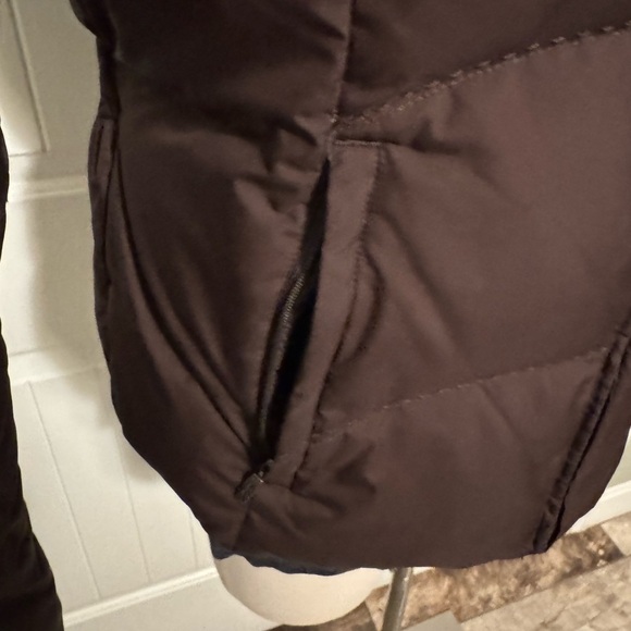 Eddie Bauer Brown Puffer Jacket with Stand-Up Collar - Picture 4 of 7